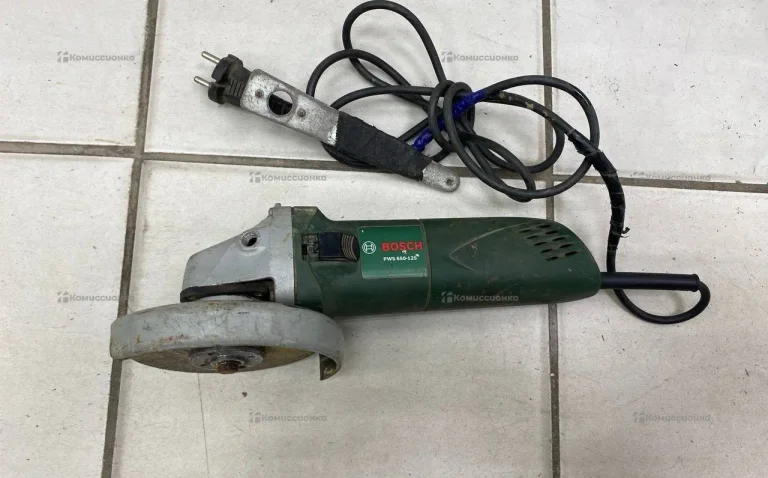 Балгарка зеленого цвета  Bosch PWS 650-125