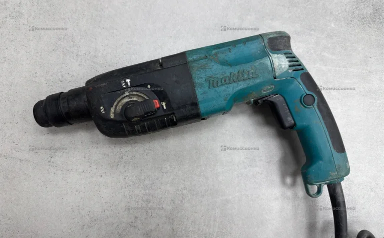 Перфоратор Makita HR2470