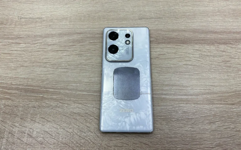 Infinix Zero 30 8/256 ГБ