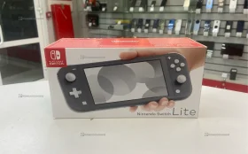 Приставка Nintendo Switch lite..