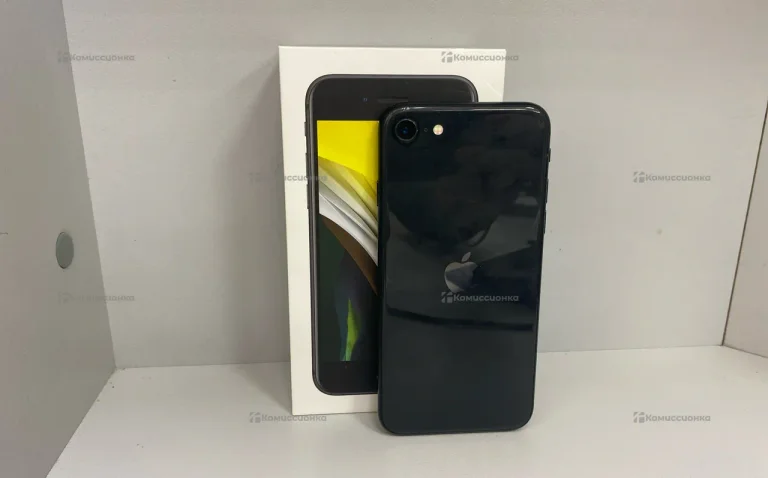 Apple iPhone SE (2020) 3/64 ГБ