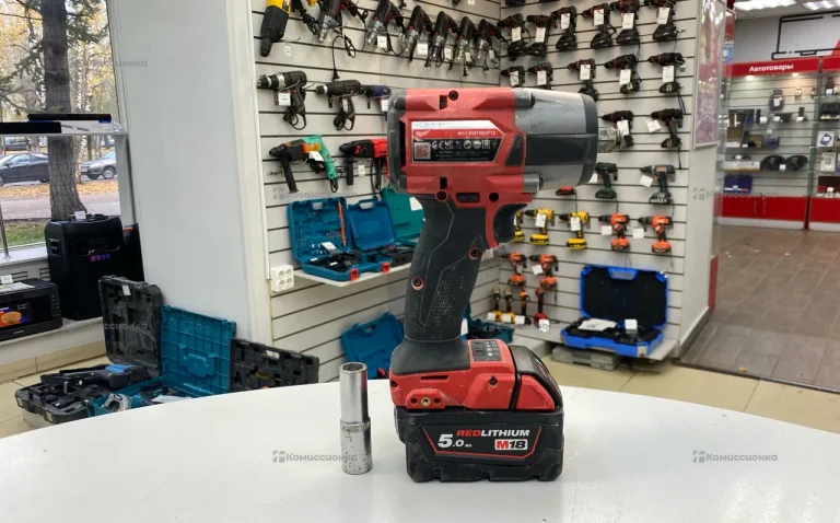 Гайковёрт аккумуляторный Milwaukee M18  FMTIW2F12