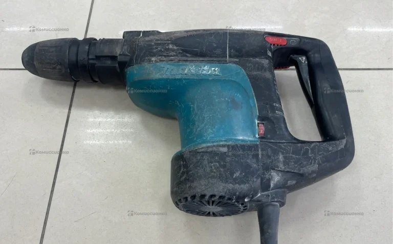 Перфоратор makita HR4001C