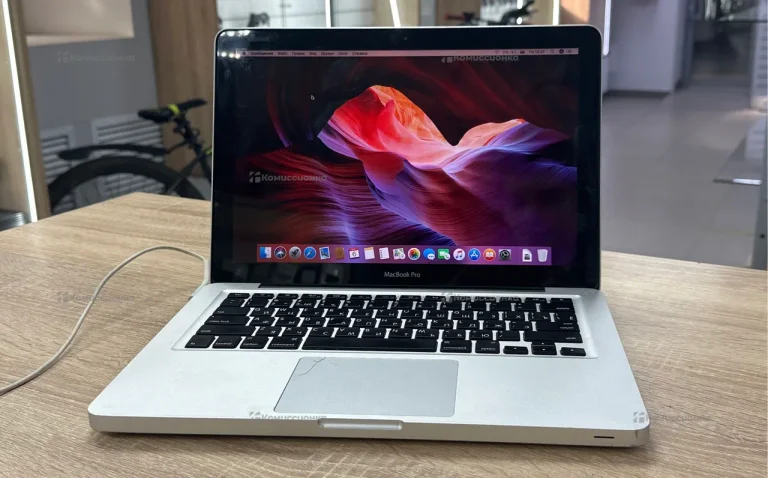 Ноутбук  MacBook Pro 13 2011