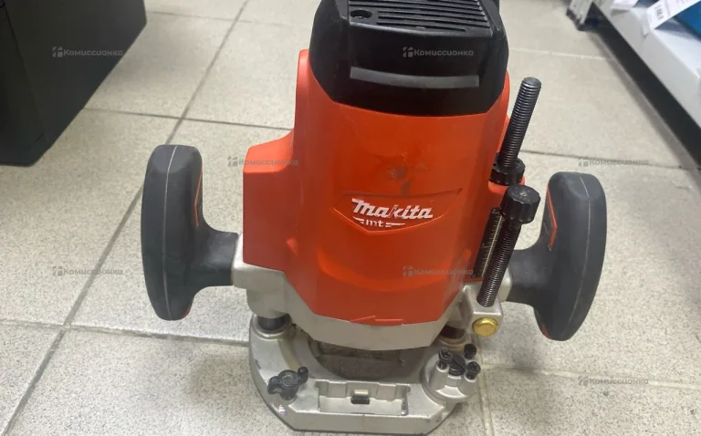 Фрейзер Makita M3602