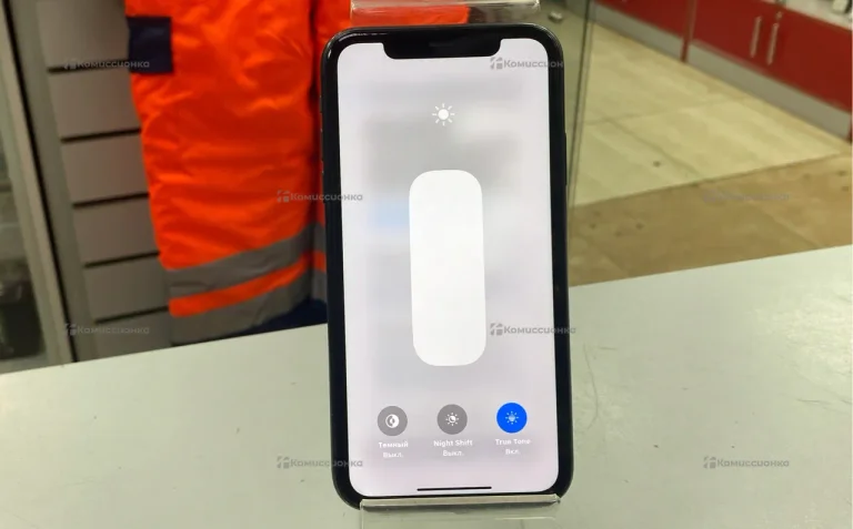 Apple iPhone 11 4/64 ГБ