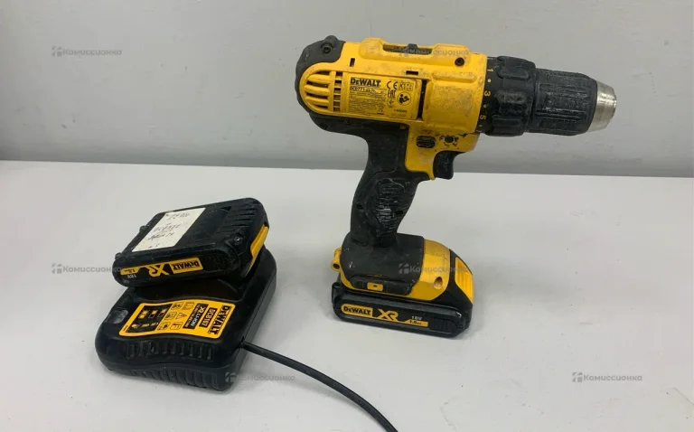 Дрель шуруповерт DeWALT DCD 771