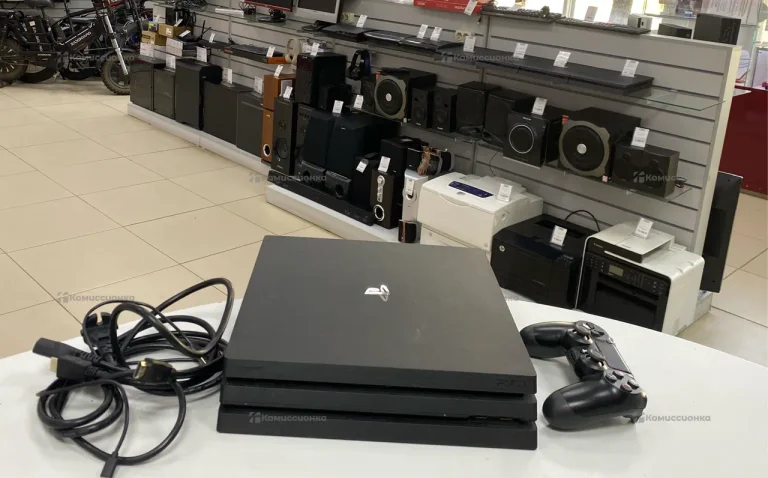 Приставка PS4 PRO
