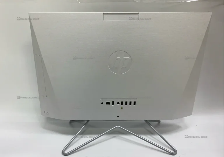 Моноблок  HP AMD ATHLON SILVER 3050u 2.3Г.ц