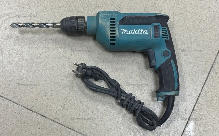 Дрель Makita DP4021