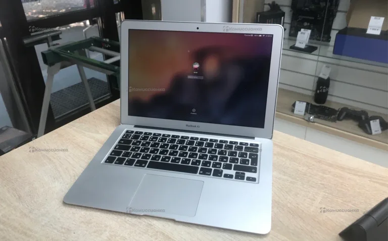 Ноутбук  Macabook Air 13 (2014)