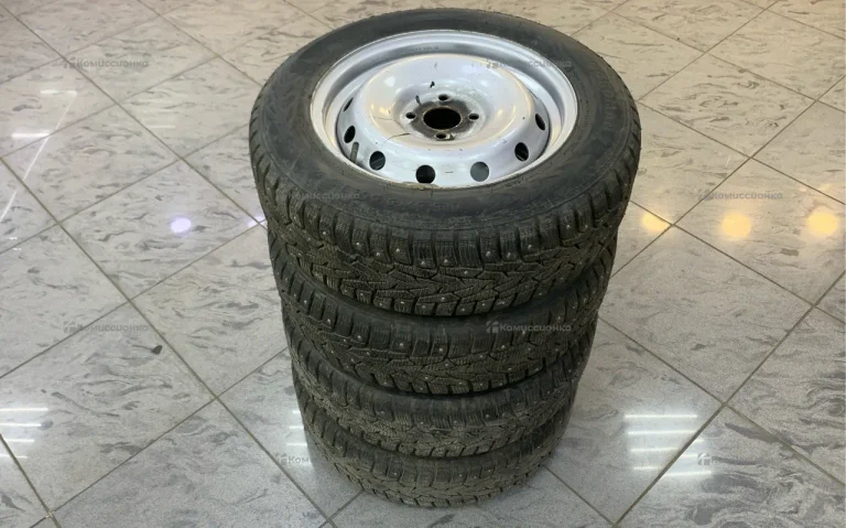 Диски штампы R15 4x100 с покрышками зима