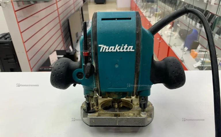 Фрезер makita RP0900