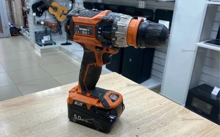 Дрель-шуруповерт AEG BSB 18CBL LI-152C