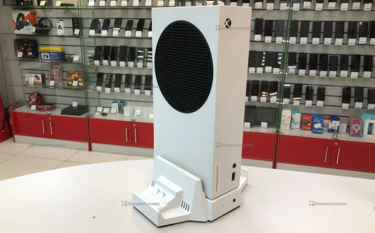 Приставка Xbox Series S 512 ГБ.