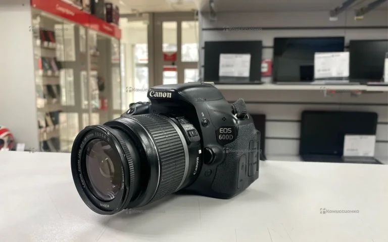 Фотоаппарат  canon eos 600d