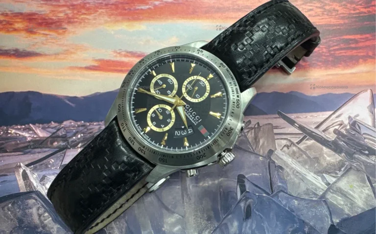 Часы GUCCI