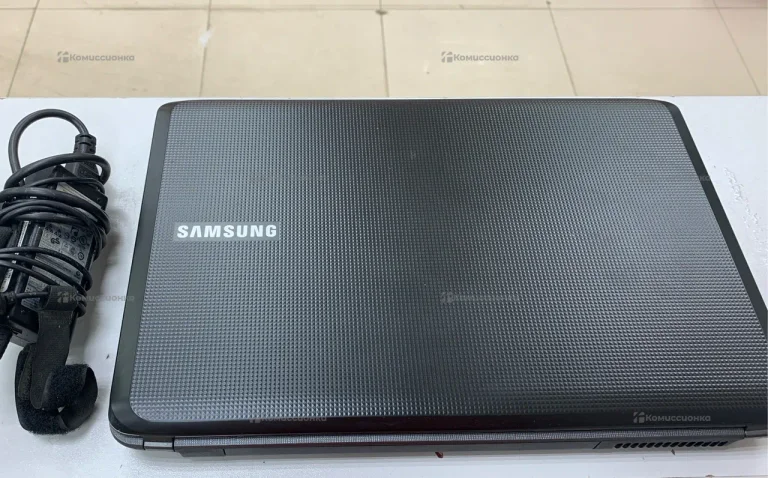 Ноутбук Samsung R530