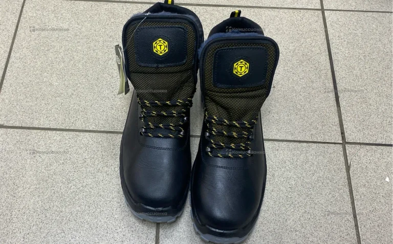 Ботинки зимние 47