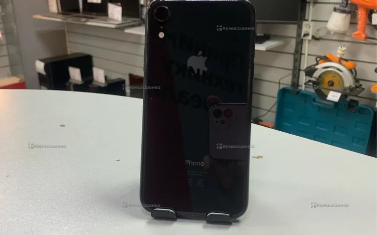 Apple iPhone XR 3/128 ГБ