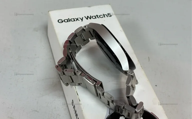 Часы Samsung Galaxy Watch 5