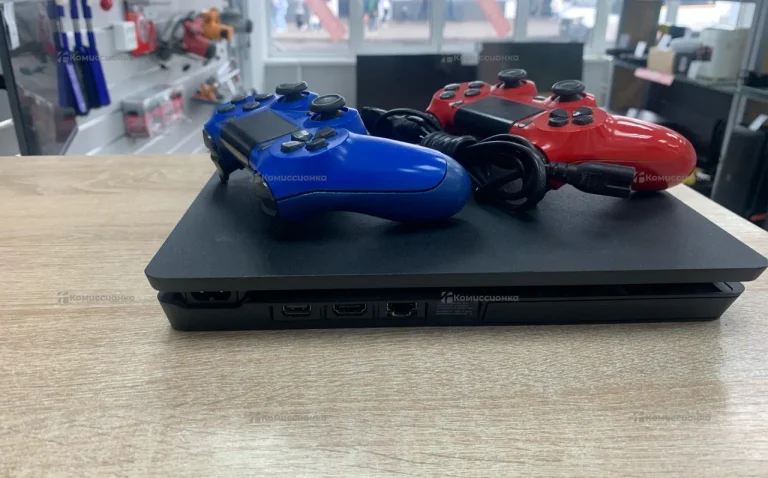 Приставка PS4 slim 500Gb +2 джойстика