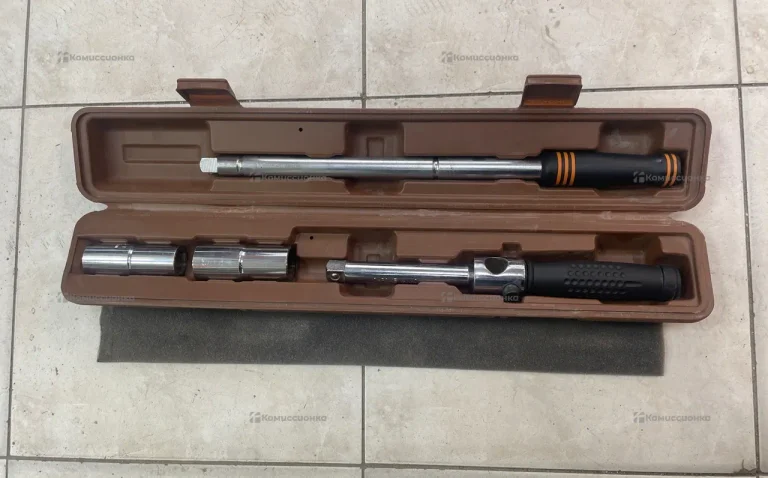 ключ-крест баллонный инерционный ombra