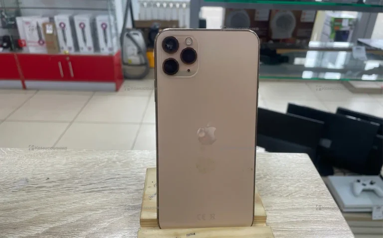 Apple iPhone 11 Pro Max 4/64 ГБ