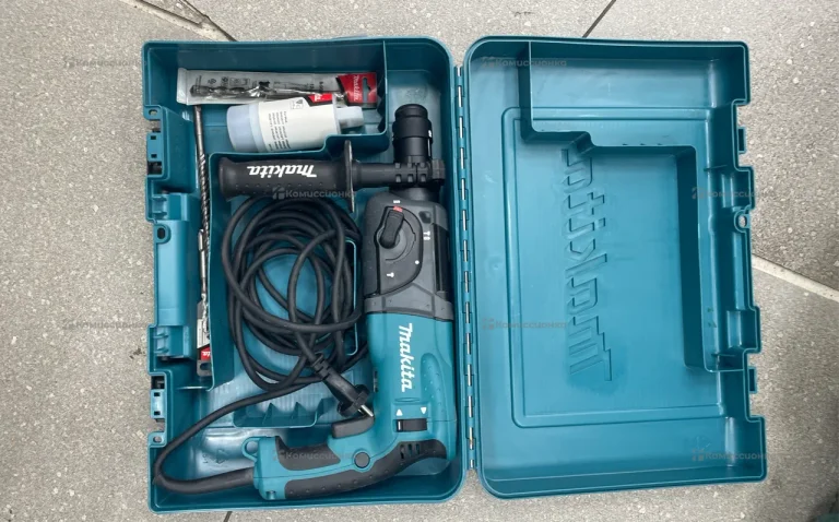 Перфоратор Makita HR2470FT