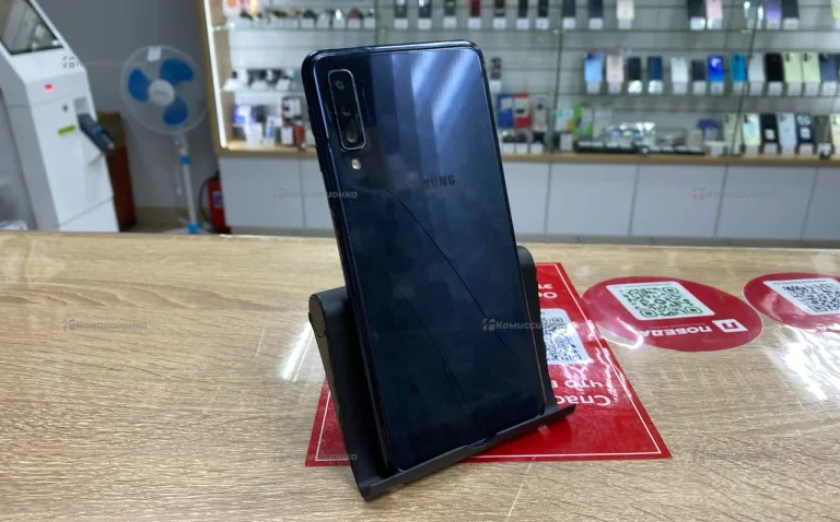 Samsung Galaxy A7 4/64 ГБ