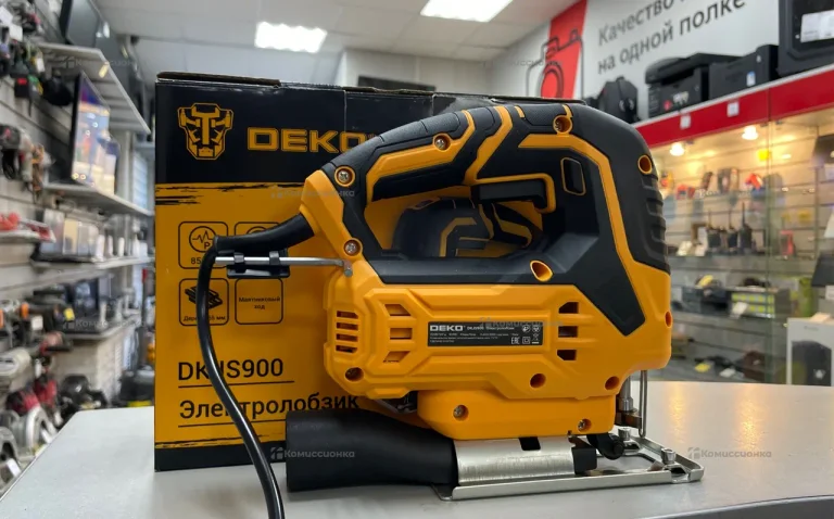 Электролобзик DEKО DKJS900