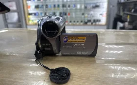 Видеокамера Sony DCR-DVD305