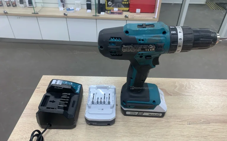 Дрель-шуруповерт Makita HP488DWE