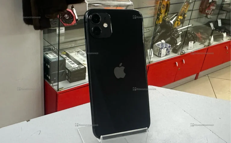 Apple iPhone 11 4/64 ГБ
