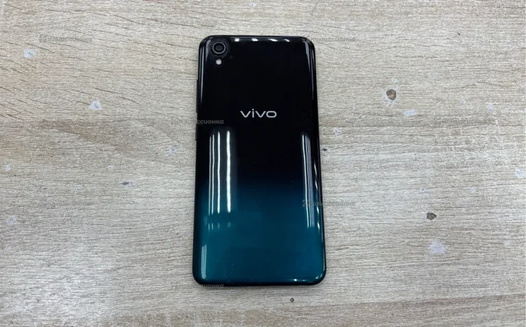 Vivo Y1s 2/32 ГБ