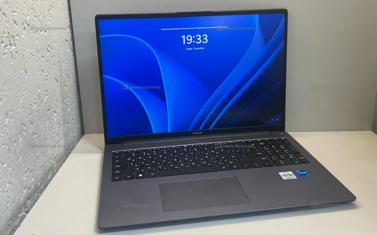 Ноутбук  huawei mate book d16