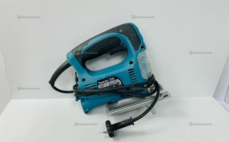 Электролобзик makita 4329