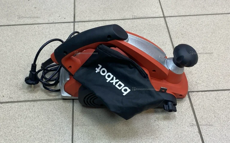 Рубанок электрический BoxBot 1211RT