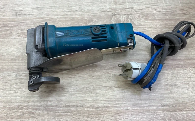 Ножницы Makita JS1600