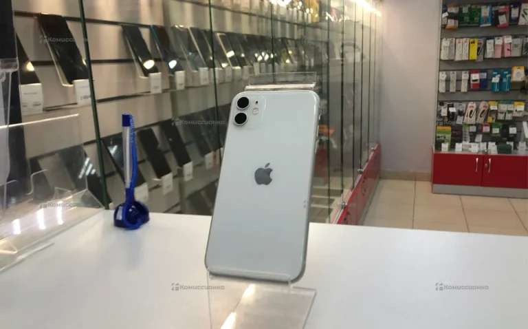 Apple iPhone 11 4/64 ГБ