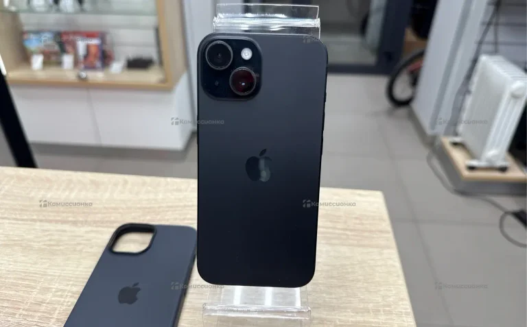 Apple iPhone 15 6/128 ГБ