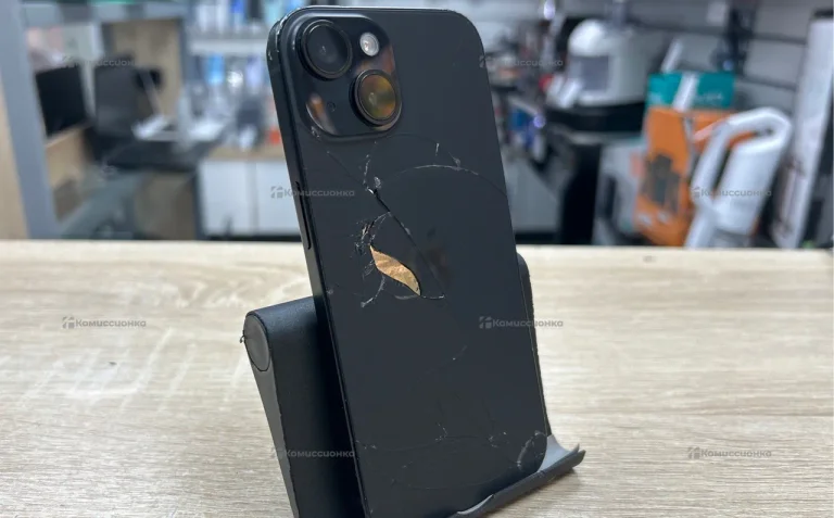 Apple iPhone 15 6/128 ГБ