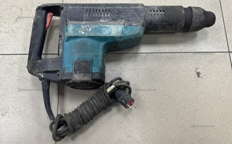 Перфоратор makita HR5001C