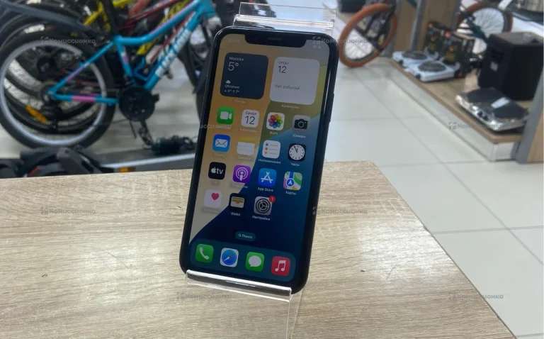 Apple iPhone XR 3/64 ГБ