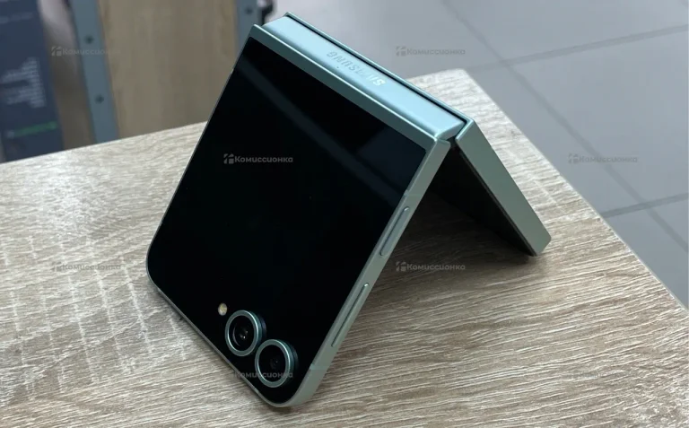 Samsung Galaxy Z Flip 6 12/512Gb
