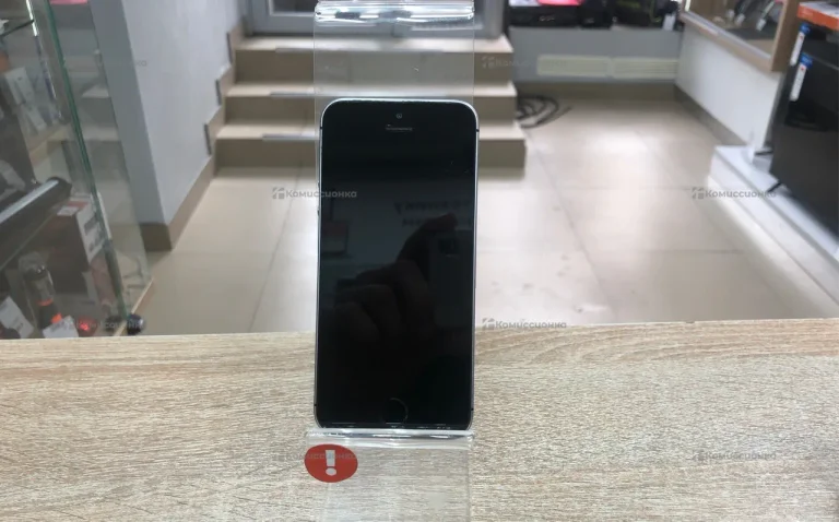 Apple iPhone SE 32Gb