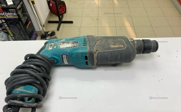 Перфоратор Makita HR2470
