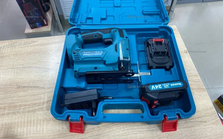 Аккумуляторный  Лобзик Makita 24v rep