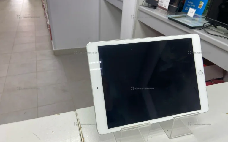 Планшет Apple iPad 8 поколения 32 ГБ