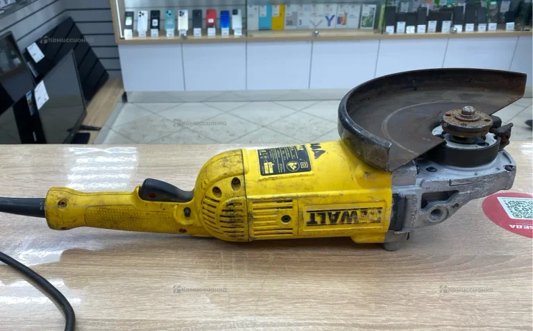 УШМ Dewalt DWE492S 230мм